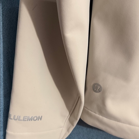 Lululemon Men’s Cross Chill City-to-Trail Jacket - Picture 6 of 6